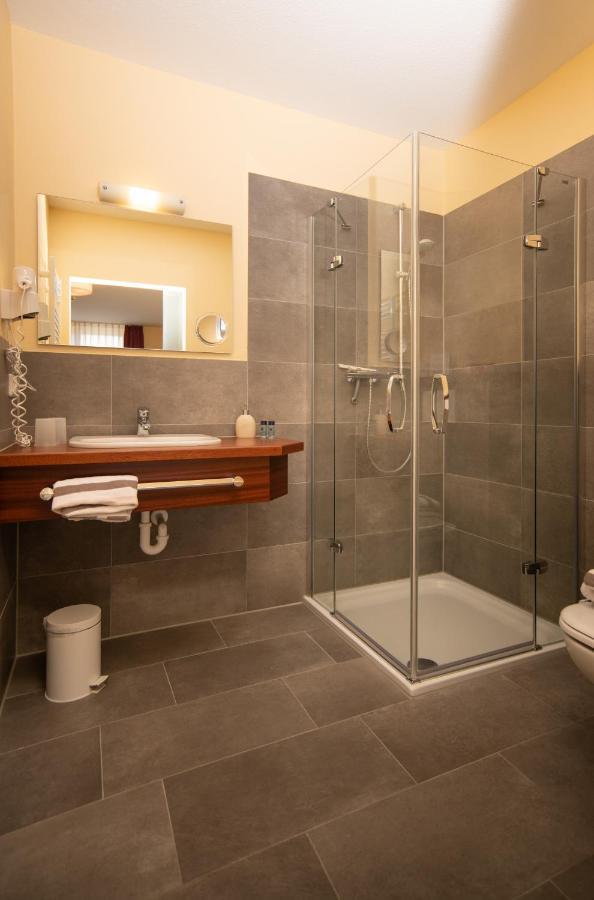 Hotel Garni Zur Alten Post レンブルッフ エクステリア 写真
