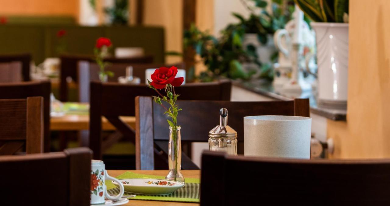 Hotel Garni Zur Alten Post レンブルッフ エクステリア 写真