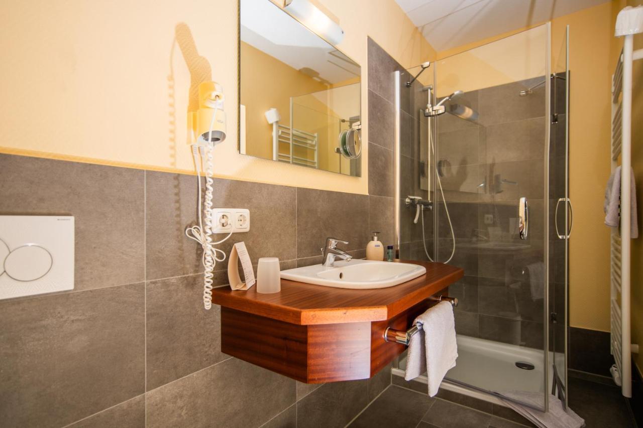 Hotel Garni Zur Alten Post レンブルッフ エクステリア 写真